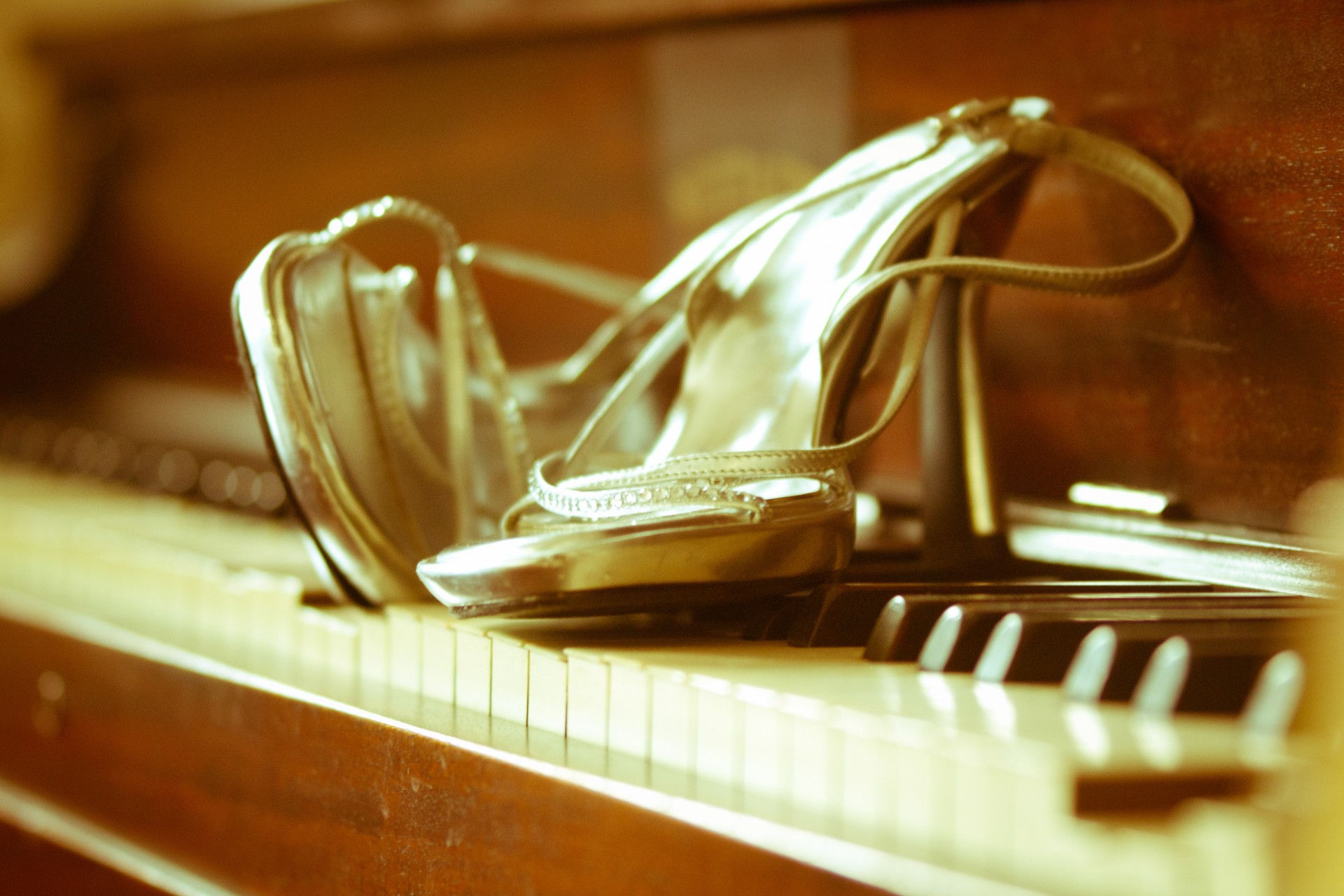 The piano girl